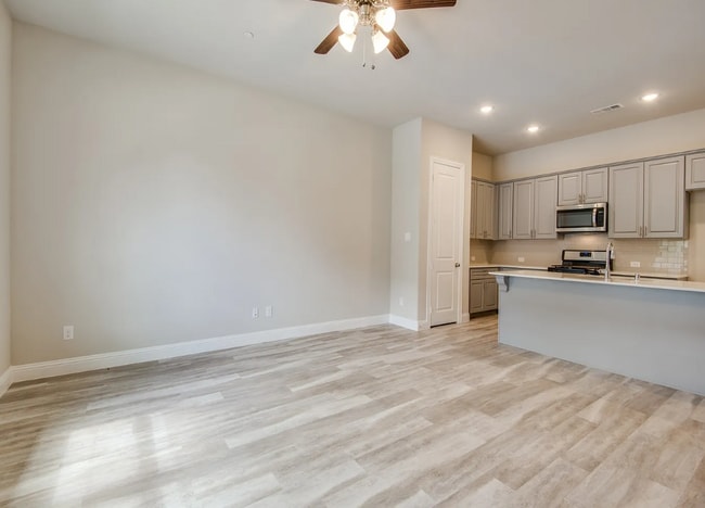 Photo - 4176 Kearsage Dr Townhome