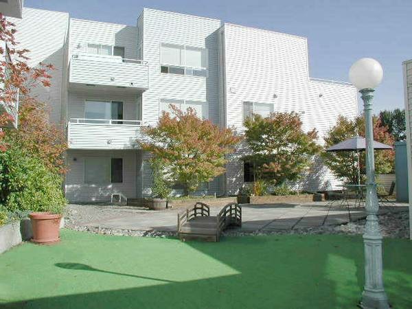 Building Photo - Northbrook Place Apartments