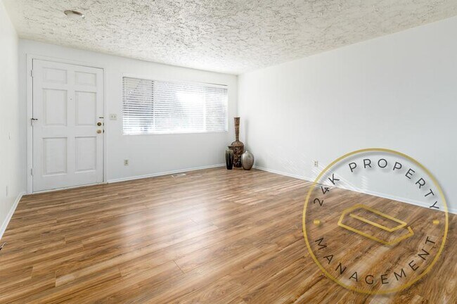 Building Photo - 340 Provident Dr