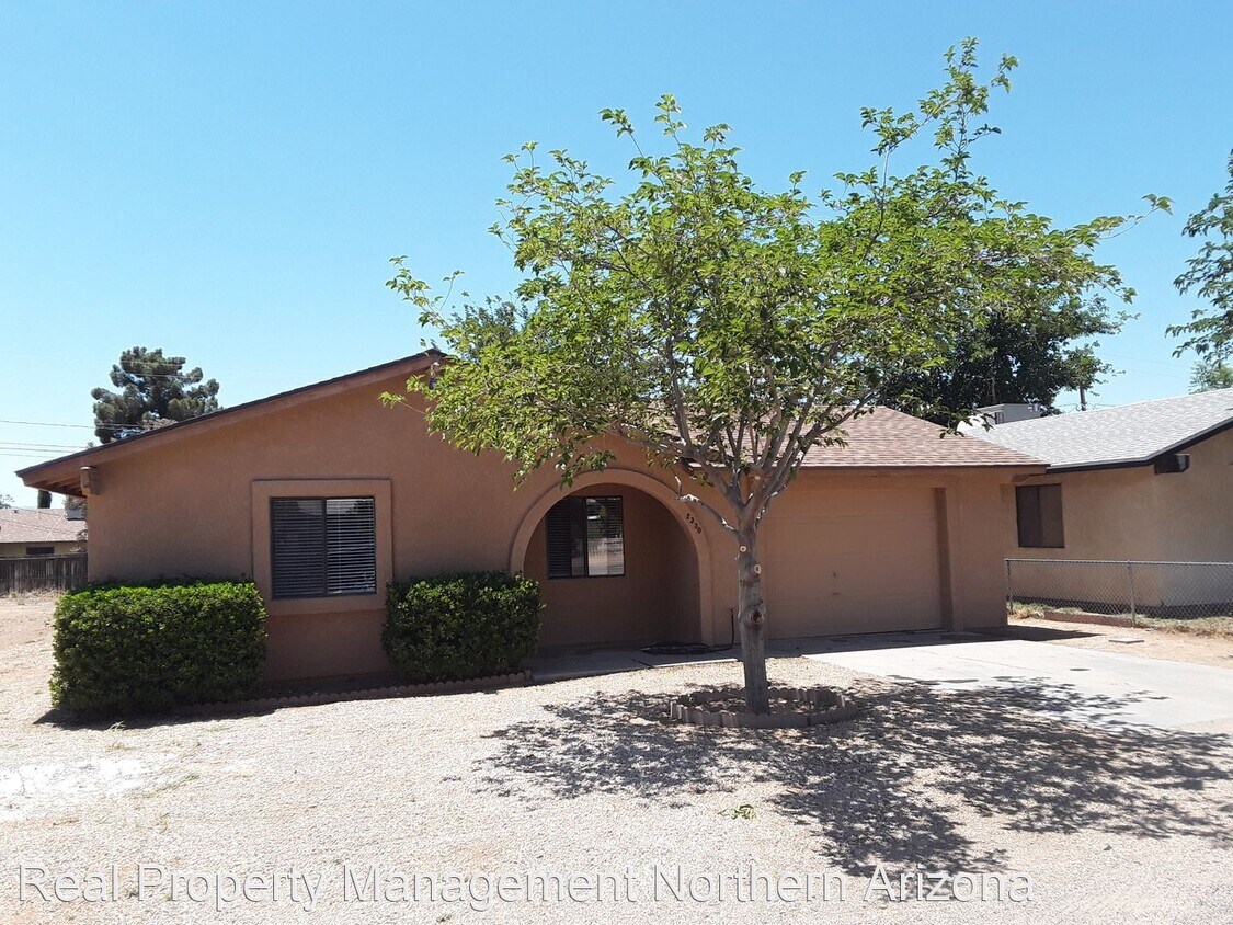 2330 Carver Ave, Kingman, AZ 86409 House Rental in Kingman, AZ
