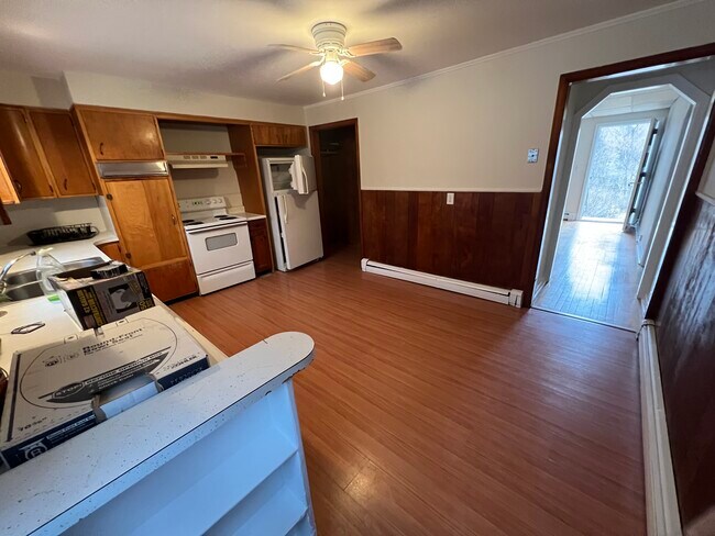 Kitchen - 148 Schrade Rd