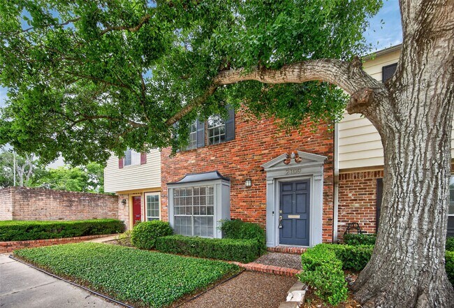 Foto del edificio - 2109 Lander Ln