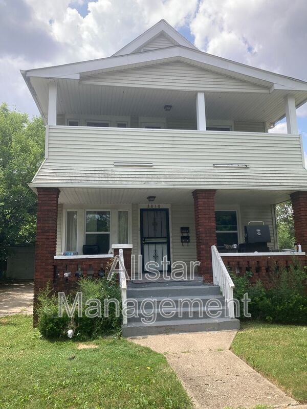 Primary Photo - 3018 E 125th St