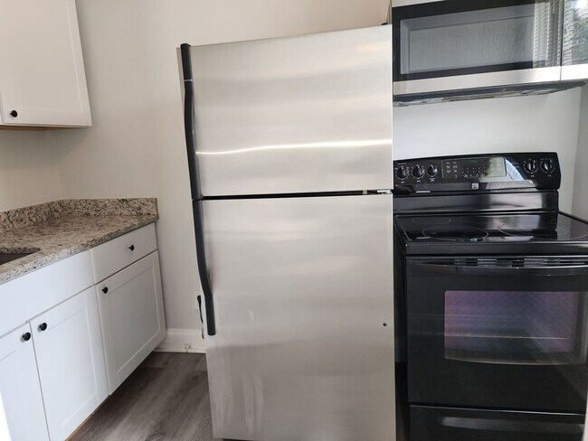 Foto del edificio - 1660 E Cold Spring Ln