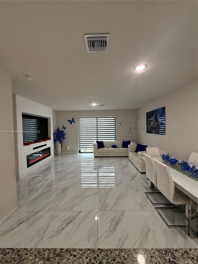 Foto del edificio - 10917 SW 232nd Terrace