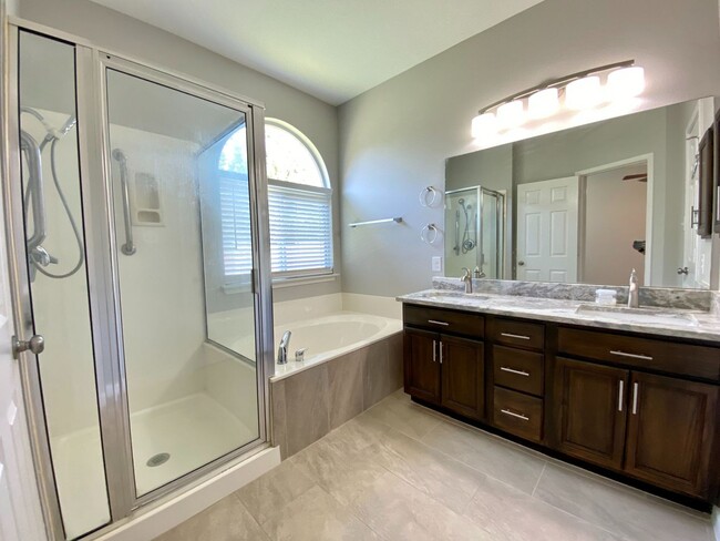 Building Photo - 3 Bedroom/2 Bath Arbor At Sonoma Ranch Sub...