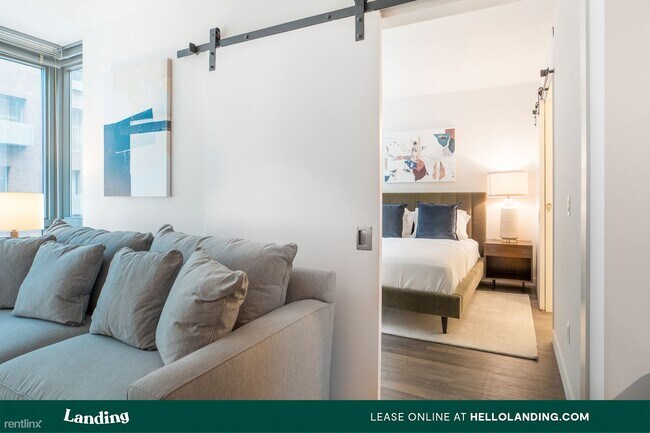 Foto del edificio - 742 N LaSalle Dr