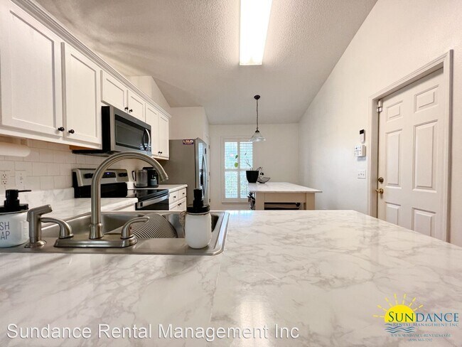 Foto del edificio - 3 br, 2 bath House - 2071 Alfred Boulevard