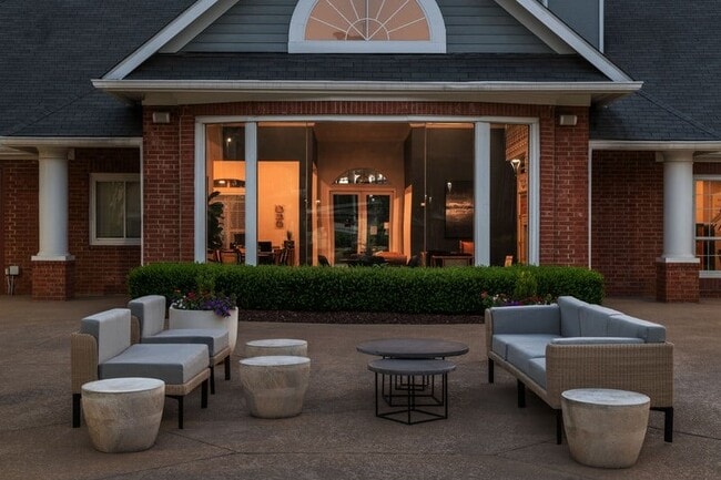 Building Photo - Avana Creekside