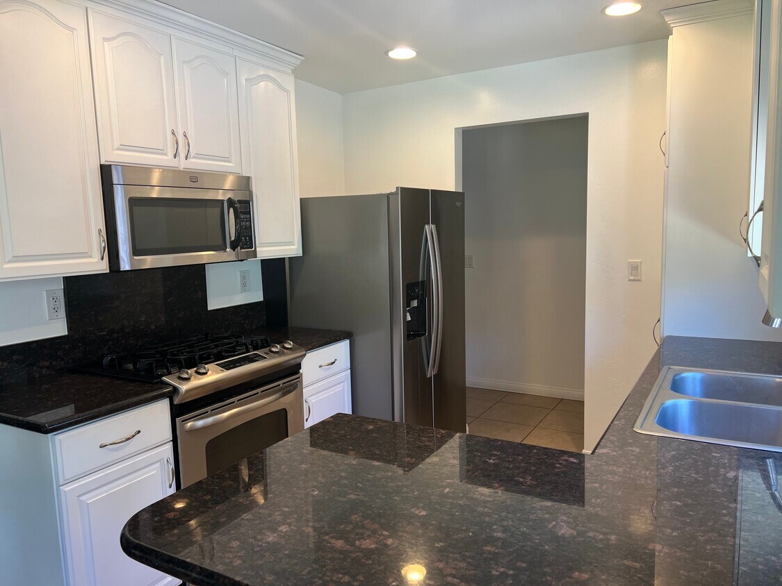 7008 Tenbury Ct, San Diego, CA 92139 House for Rent in San Diego, CA