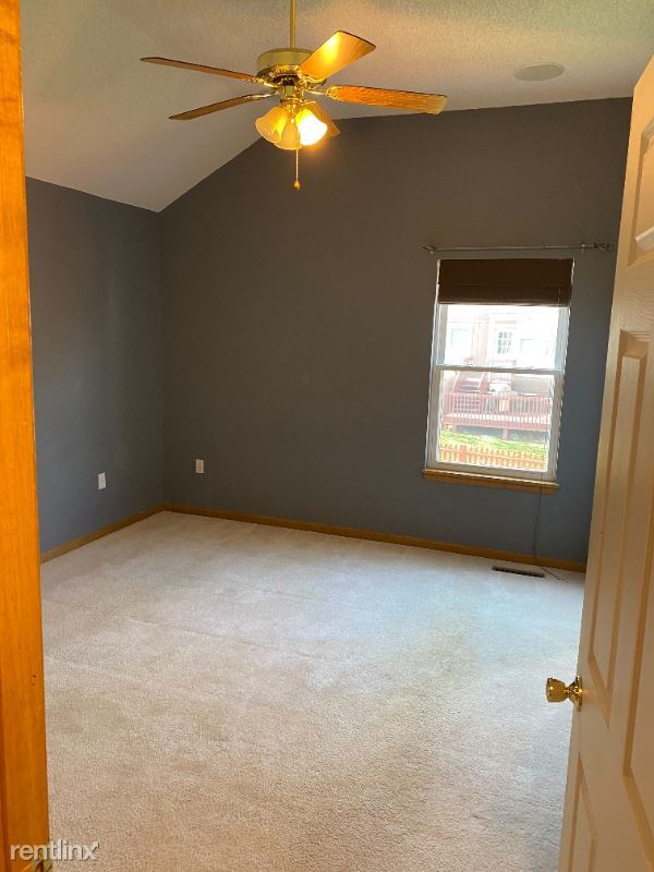Building Photo - 4 br, 3 bath House - 7703 W 156th Ter