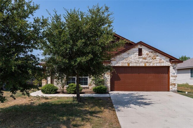 Building Photo - 208 Losoya Dr
