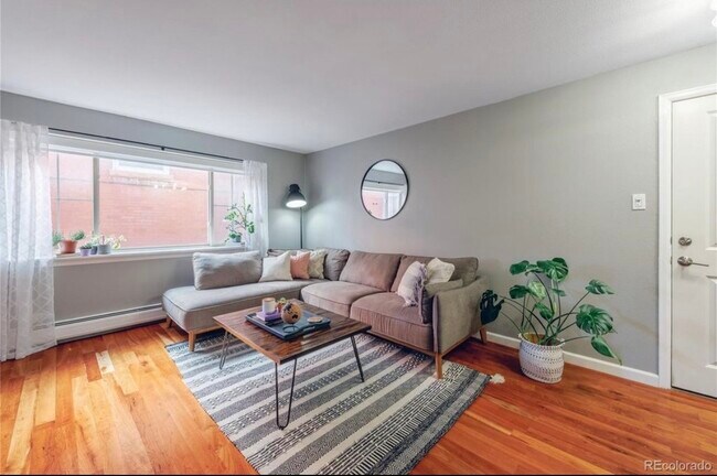 Foto del edificio - 1332 N Williams St