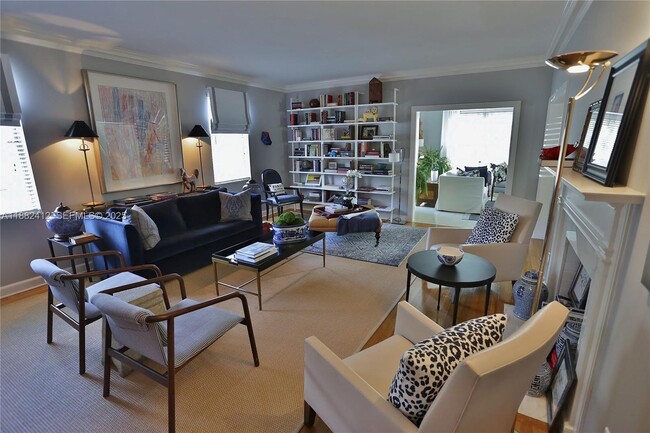 Building Photo - 2828 Segovia St