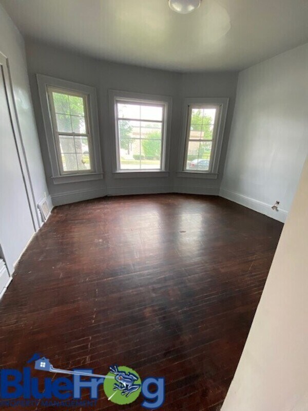 Foto del edificio - 1299 Cedar St