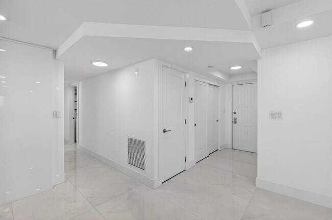 Foto del edificio - 3420 S Ocean Blvd