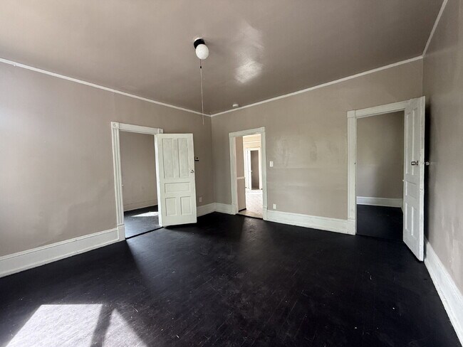 Foto del edificio - An affordable 2-bedroom, 1-bath unit available now!