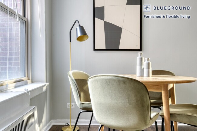 Foto del edificio - 2752 Hampton Pkwy