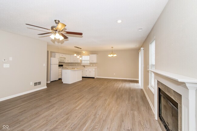 Foto del edificio - 4124 Orchard Valley Ln