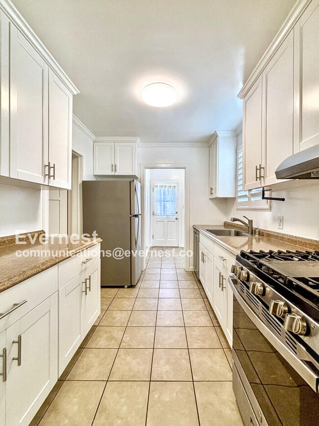 Building Photo - 10769 Galvin St