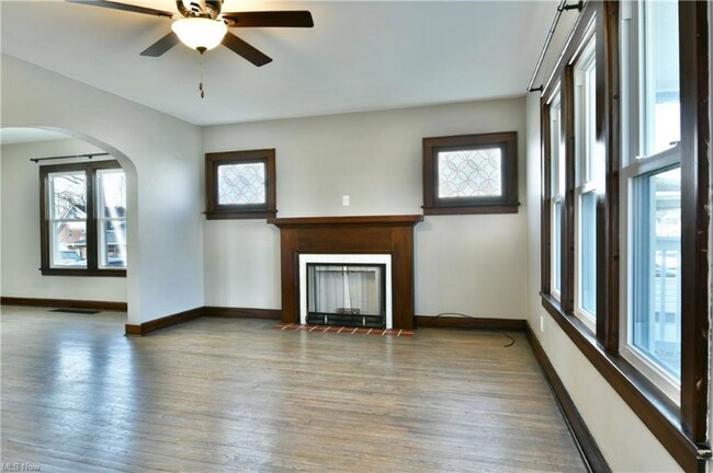 Foto del edificio - 223-225-225 E Liberty St