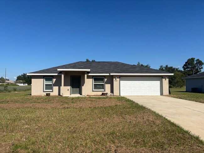 Foto del edificio - Modern 3 bedroom 2 Bathroom House, No Carpet!