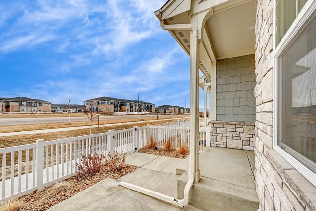 Building Photo - $2,350.00 - 2 Beds, 2.5 Baths, Townhouse i...