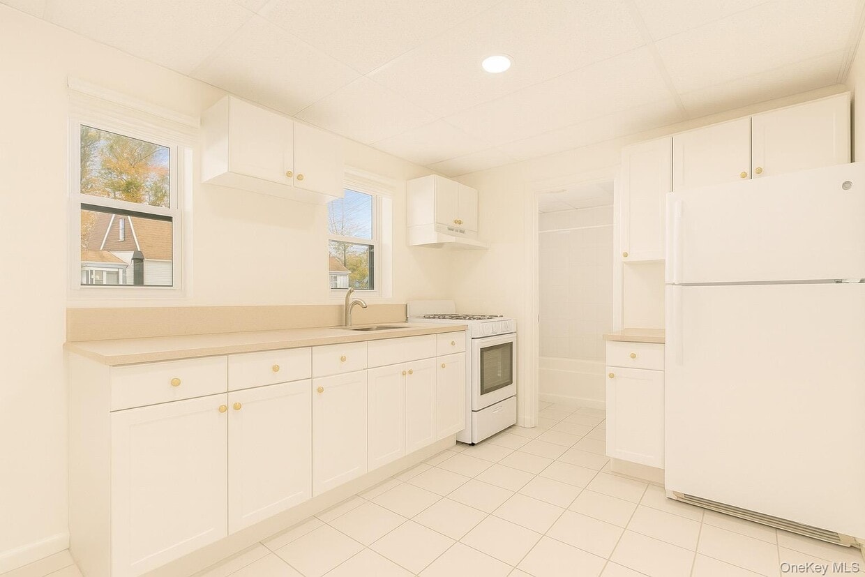 Foto del edificio - 174 Mills Pond Rd