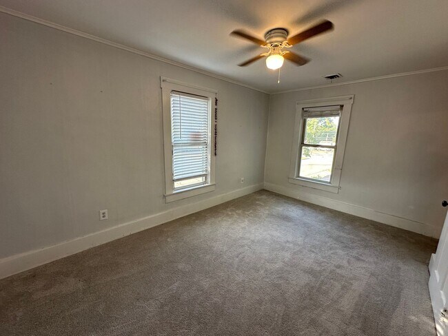 Foto del edificio - 18 E Salem St