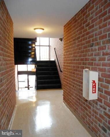 Foto del edificio - 327 St Marys Ave