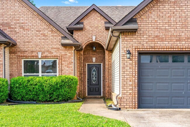Building Photo - Three Bedroom in Fields of Northmeade!