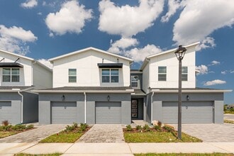 Building Photo - 811 Spring Palms Lp