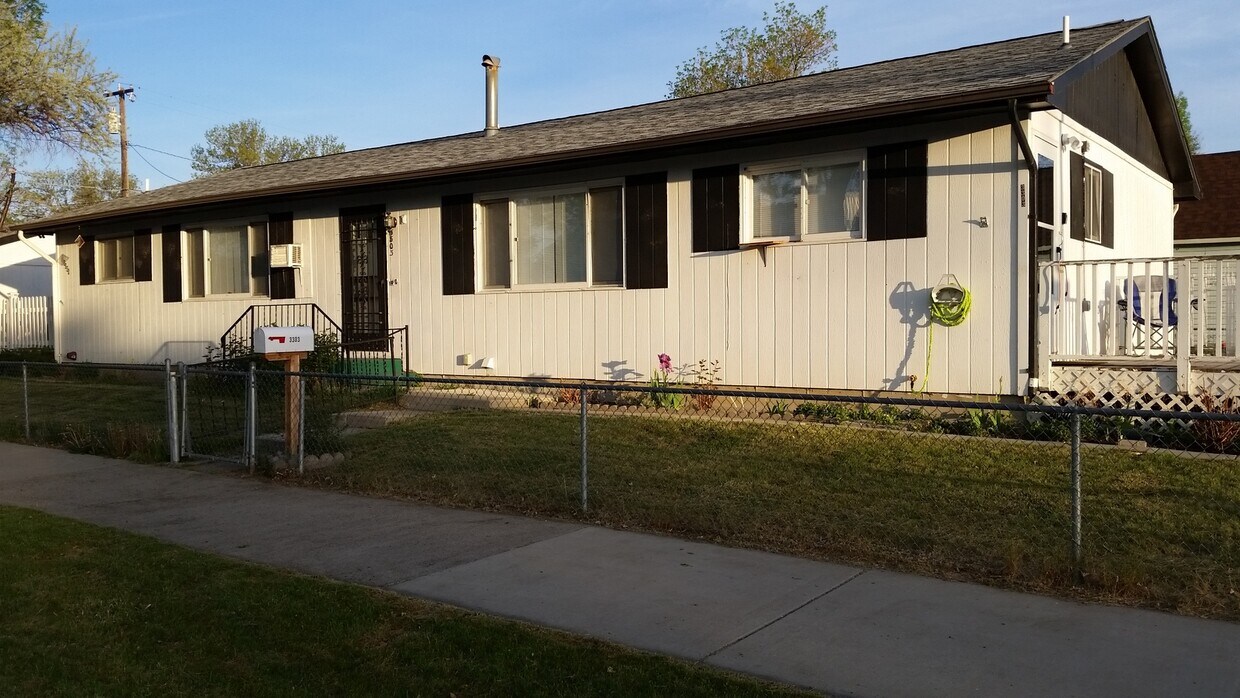 Foto principal - 3305 5th Ave S