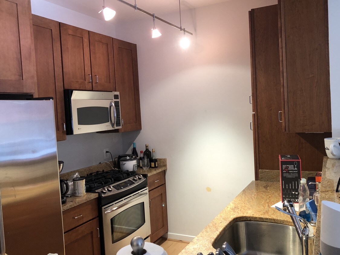 2200 N Westmoreland St, Arlington, VA 22213 Apartments in Arlington