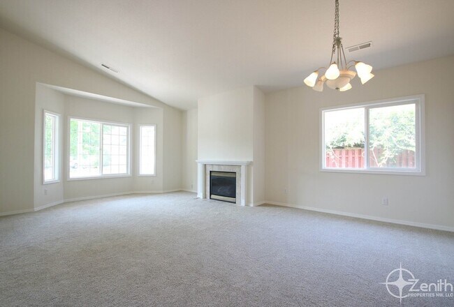 Building Photo - 18608 SE 13th Cir