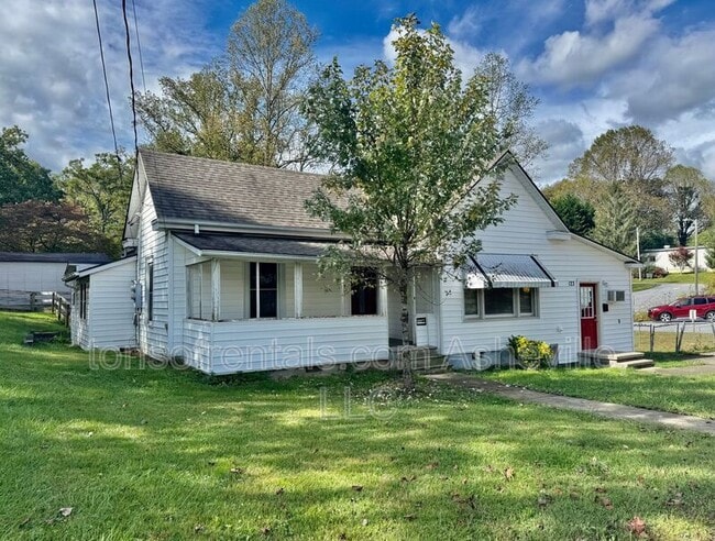 Photo - 121 Oakdale St House