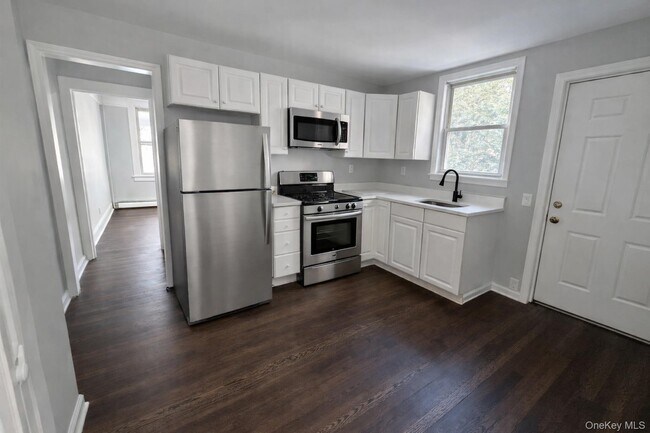 Foto del edificio - 6466-66 Hawley Ave