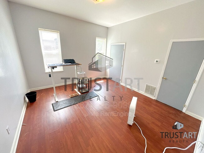 Foto del edificio - 2254 N Park Ave