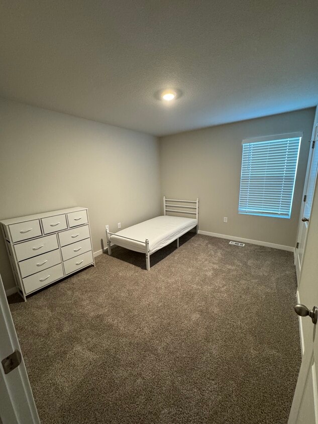 Foto principal - 1603 NE Crossing Oaks Ln