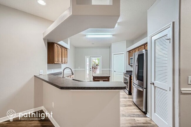 Building Photo - 12721 Standbridge Dr