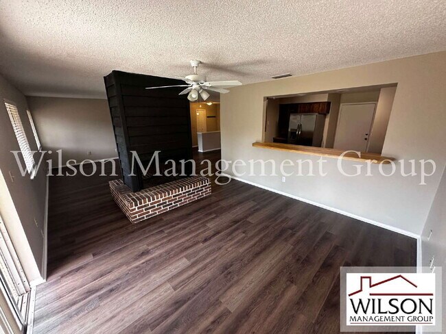 Foto del edificio - 321 Redwing Way