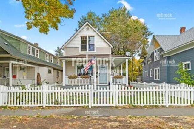 Foto del edificio - 1728 W Gardner Ave