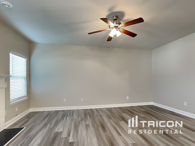 Foto del edificio - 204 Leland Ln