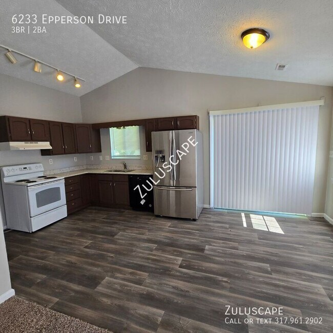 Foto del edificio - Updated home in Decatur Township
