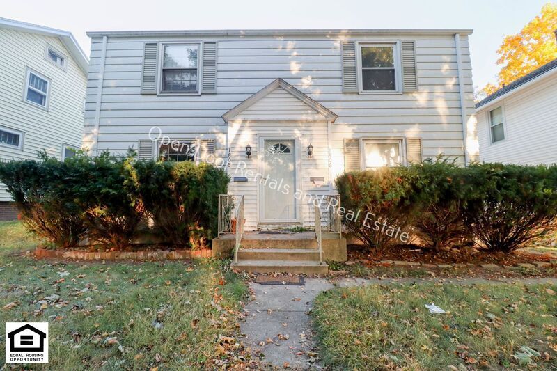 Primary Photo - 1806 Crescent Ave