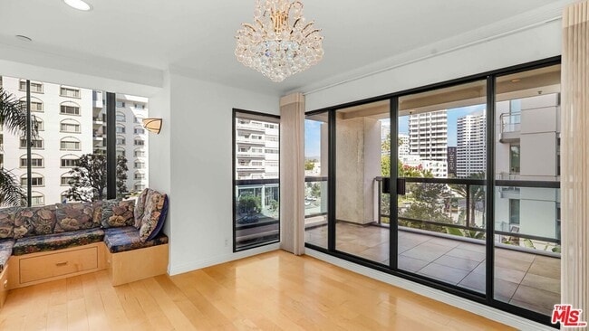 Foto del edificio - 10724 Wilshire Blvd