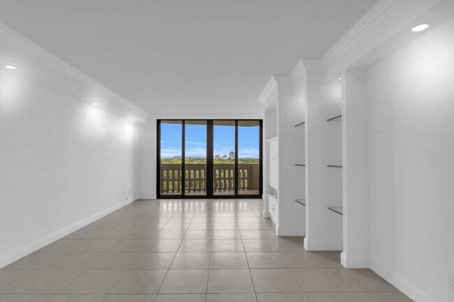Foto del edificio - 90 Edgewater Dr