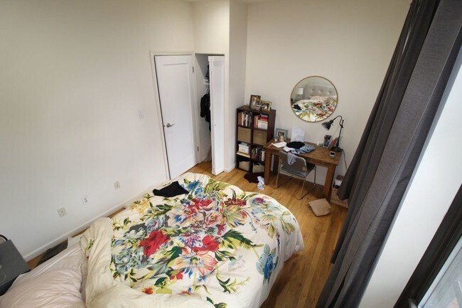 Foto del edificio - 238 E 53rd St