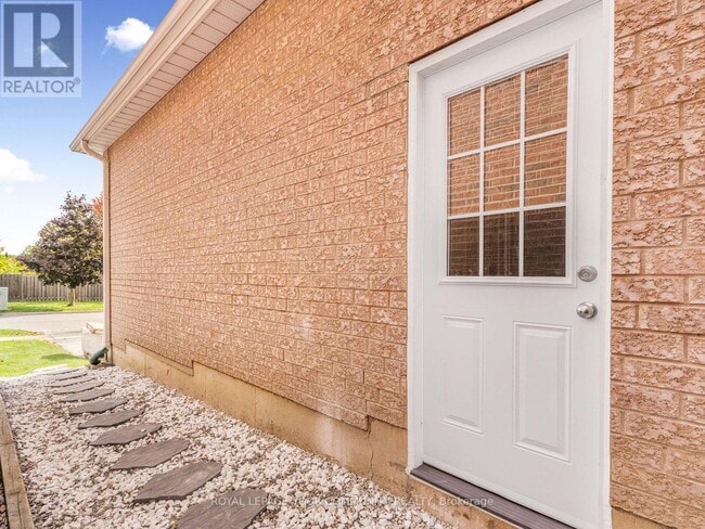 Building Photo - 56 Casa Grande St