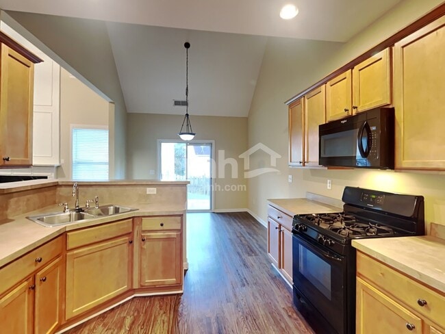 Building Photo - 4459 Kentland Dr
